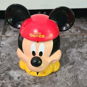 Disney on Ice Mickey Mouse Plastic Mug Hinged Flip Top 5" Cup